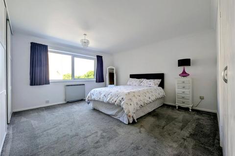 2 bedroom apartment for sale, Whitecliffe Court, Alverstoke, Gosport, Hampshire, PO12