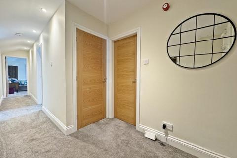 3 bedroom apartment for sale, Compton Court, Central Promenade, Douglas, IM2 4LS