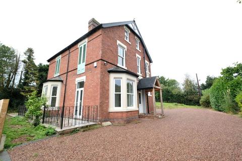 4 bedroom detached house to rent, 20 Sutton Park Road, Kidderminster DY11