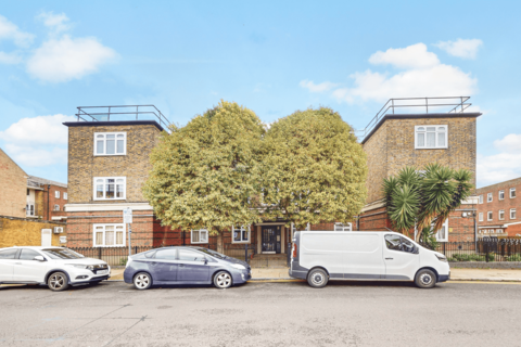 3 bedroom apartment for sale, Saltwell Street, London, E14