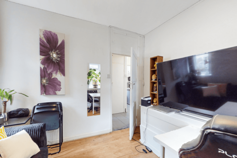 3 bedroom apartment for sale, Saltwell Street, London, E14