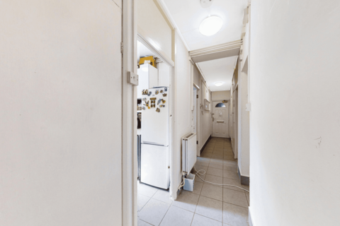 3 bedroom apartment for sale, Saltwell Street, London, E14