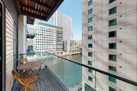 2 bedroom apartment for sale, South Quay Square, London, E14