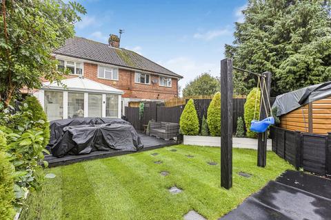 4 bedroom terraced house for sale, Kingsley Avenue, Englefield Green, Egham, Surrey, TW20