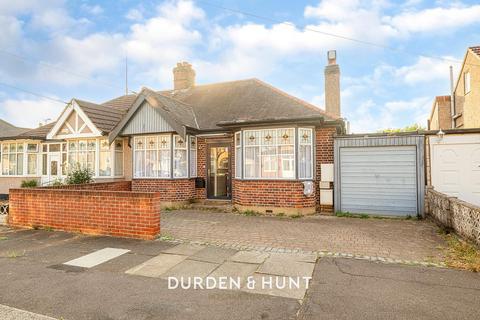 2 bedroom semi-detached bungalow for sale, Donington Avenue, Barkingside, IG6