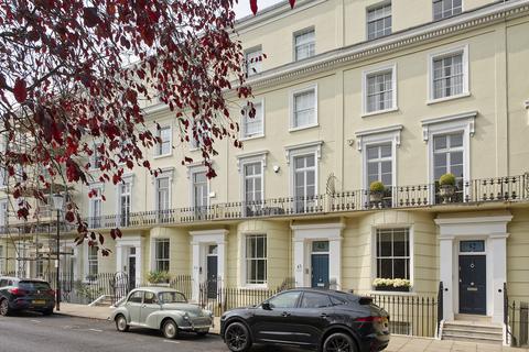 1 bedroom flat for sale, Norland Square, London W11