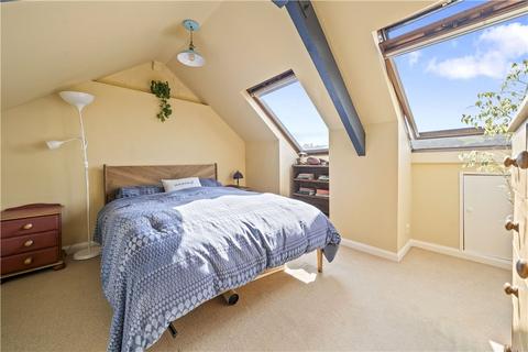 4 Brooklands, Totnes, TQ9 5AR