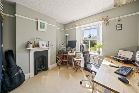 4 Brooklands, Totnes, TQ9 5AR