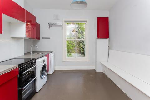 3 bedroom maisonette to rent, Mountgrove Road, Highbury, N5