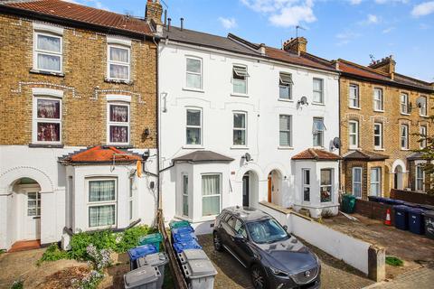 1 bedroom flat to rent, Lichfield Road, London NW2