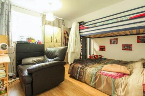 2 bedroom maisonette for sale, Brecon Close, Luton LU1