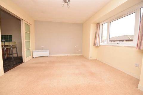 3 bedroom flat to rent, Allanfield, Edinburgh, EH7