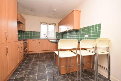 3 bedroom flat to rent, Allanfield, Edinburgh, EH7