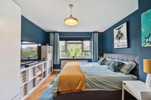 3 Connaught Close, Reading, RG30 2UG