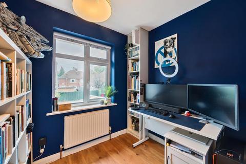 3 Connaught Close, Reading, RG30 2UG