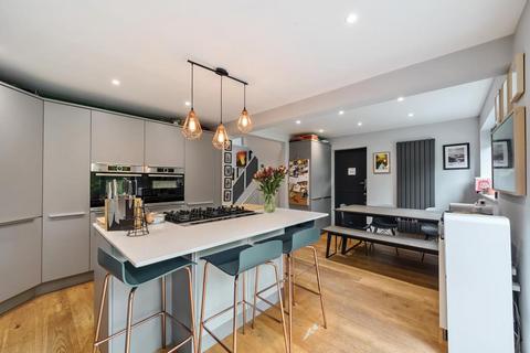 3 Connaught Close, Reading, RG30 2UG
