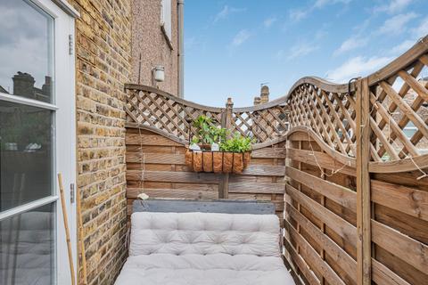 1 bedroom apartment for sale, Northcote Road, London, SW11