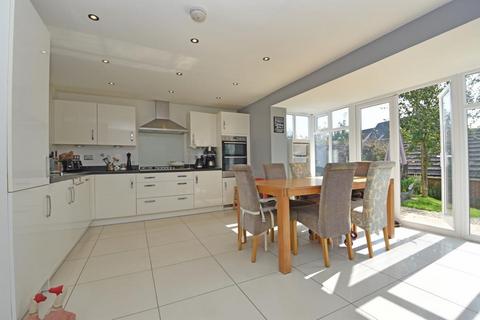 4 bedroom detached house for sale, Redland Way, Cullompton