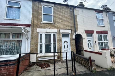 3 bedroom terraced house to rent, Morris Street, Peterborough, Cambridgeshire. PE1 5DX