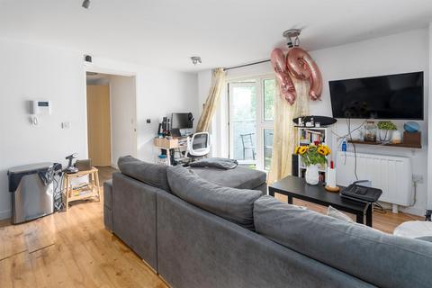 1 bedroom apartment for sale, Oakleigh Court, Murray Grove, Hoxton, London, N1