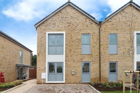 3 bedroom semi-detached house to rent, Manor Gardens, Bristol, Gloucestershire, BS16