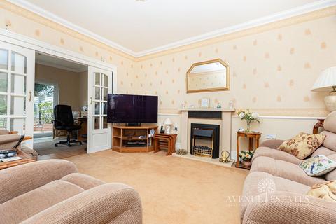 4 bedroom detached house for sale, Norton Road, Bournemouth BH9