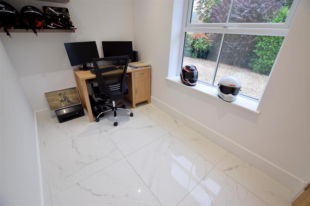 Study/office