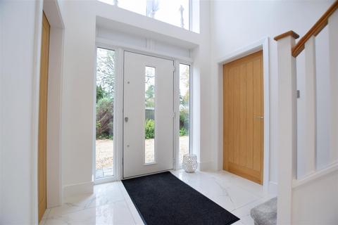 40 Humberston Avenue, Humberston, Grimsby, DN36 4SS