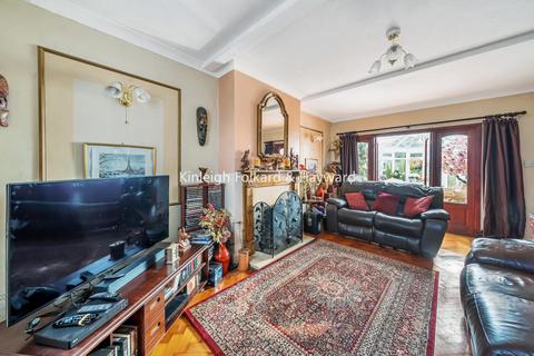 4 bedroom semi-detached house for sale, Bromley Common, Bromley