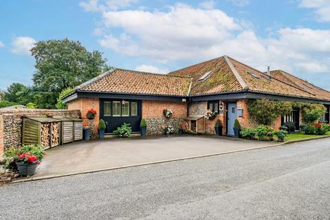 4 bedroom barn conversion for sale, The Street, Bridgham