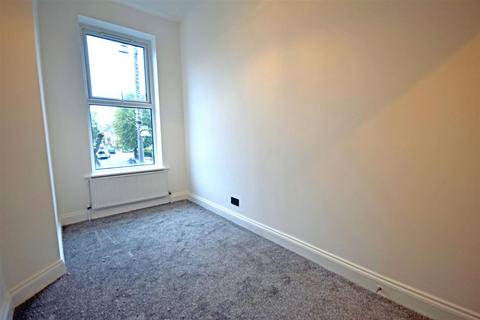 1 bedroom apartment to rent, Heath Road, Twickenham