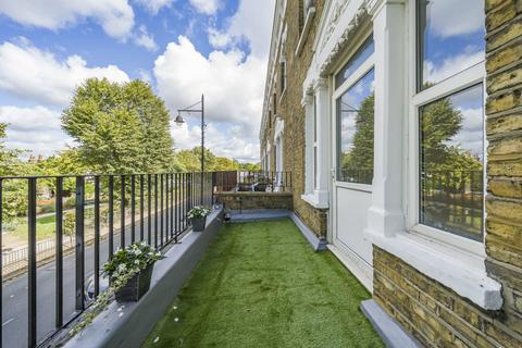 2 bedroom apartment for sale, Nunhead Green, London