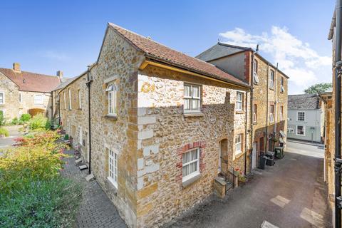 2 bedroom retirement property for sale, Silver Street, Ilminster, Somerset, TA19