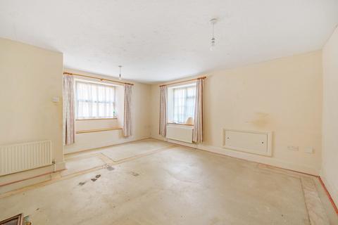 2 bedroom retirement property for sale, Silver Street, Ilminster, Somerset, TA19