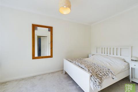 2 bedroom maisonette for sale, Artillery Mews, Tilehurst Road, Reading, Berkshire, RG30