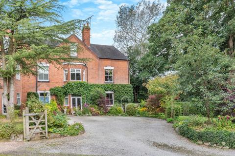 5 bedroom semi-detached house for sale, Wood Lane Uttoxeter, Staffordshire, ST14 8JR