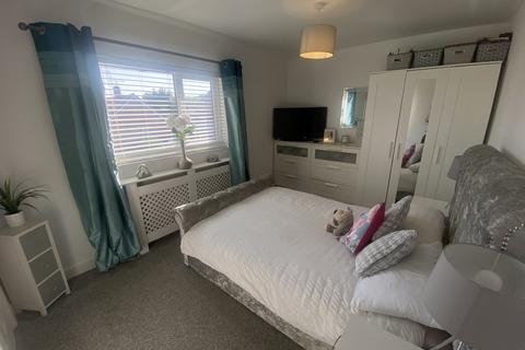 13 Bryn Afon, Penycae, Wrexham, LL14 2PB