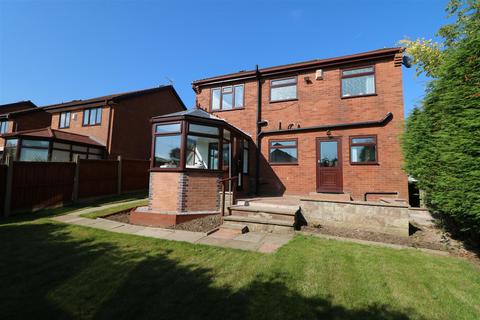 4 bedroom detached house for sale, Avonwick Grove, Stoke-On-Trent