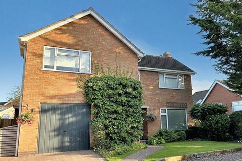 4 bedroom detached house for sale, Green Road, Leicester LE9