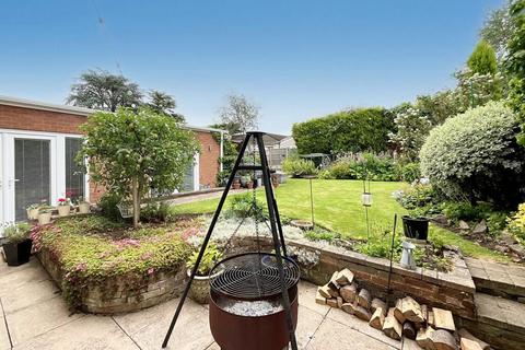 4 bedroom detached house for sale, Green Road, Leicester LE9