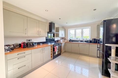 4 bedroom detached house for sale, Mildenhall Road, Freckenham