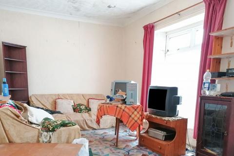 79 Bryn Road, Llanelli, SA15 2LW