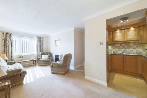 2 bedroom apartment for sale, Hillside Court, Black Moss Lane, Ormskirk, L39 4YX