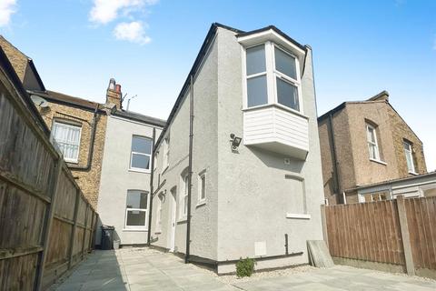 22 Brunswick Square, Herne Bay, CT6 5QF