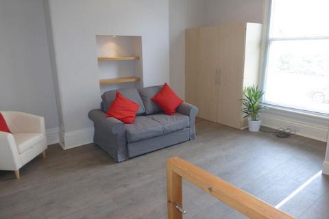 Parking to rent, Westfield Terrace, Leeds, West Yorkshire, LS7