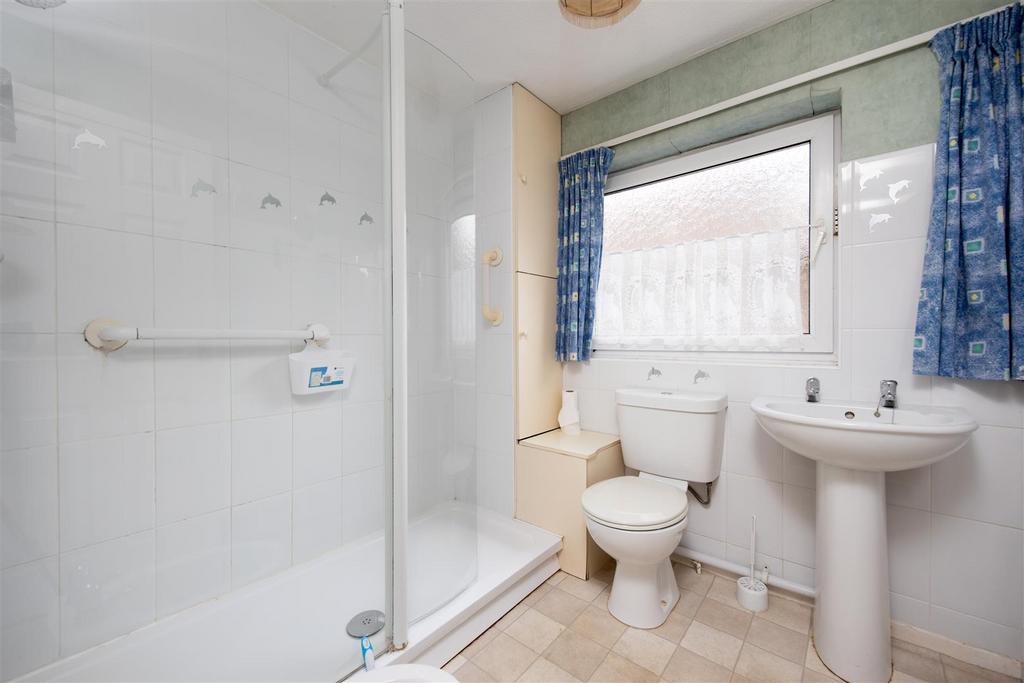 26 Green Lane Trowbridge BA14 7 DB (18).jpg