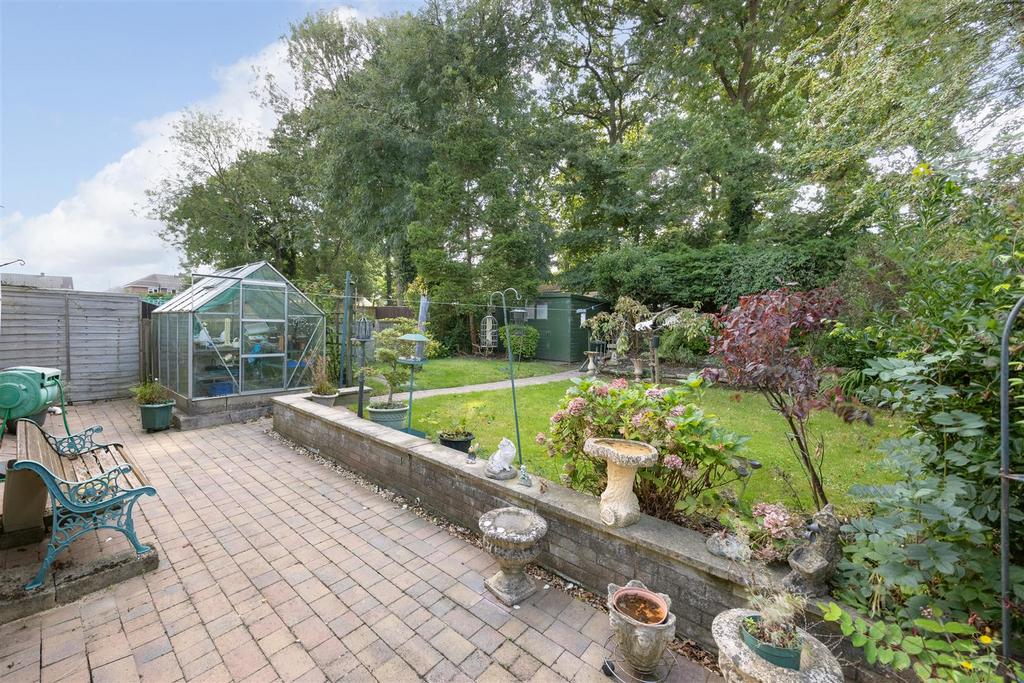 26 Green Lane Trowbridge BA14 7 DB (25).jpg