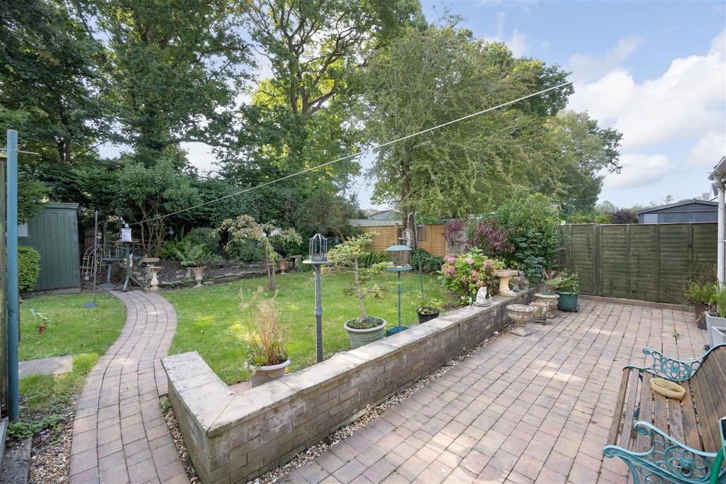 26 Green Lane Trowbridge BA14 7 DB (26).jpg