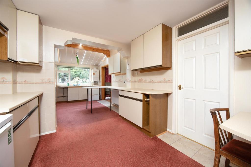 26 Green Lane Trowbridge BA14 7 DB (10).jpg