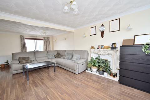 4 bedroom semi-detached house for sale, Trevino Drive, Belgrave, Leicester, LE4